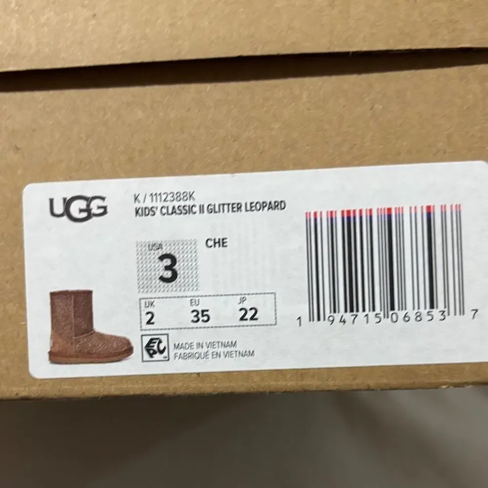 UGG 3 Kids Classic II Sparkle Leopard Boots in ugg tan with gold accents euc
